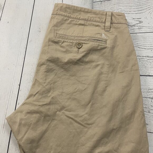 UNTUCKit Men's W34 x L28 Tan Relaxed Fit Flat Front Khaki Chino Pants - Picture 1 of 8